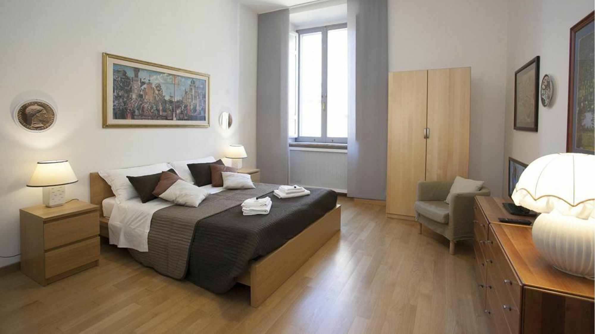 House Paganica * Roma