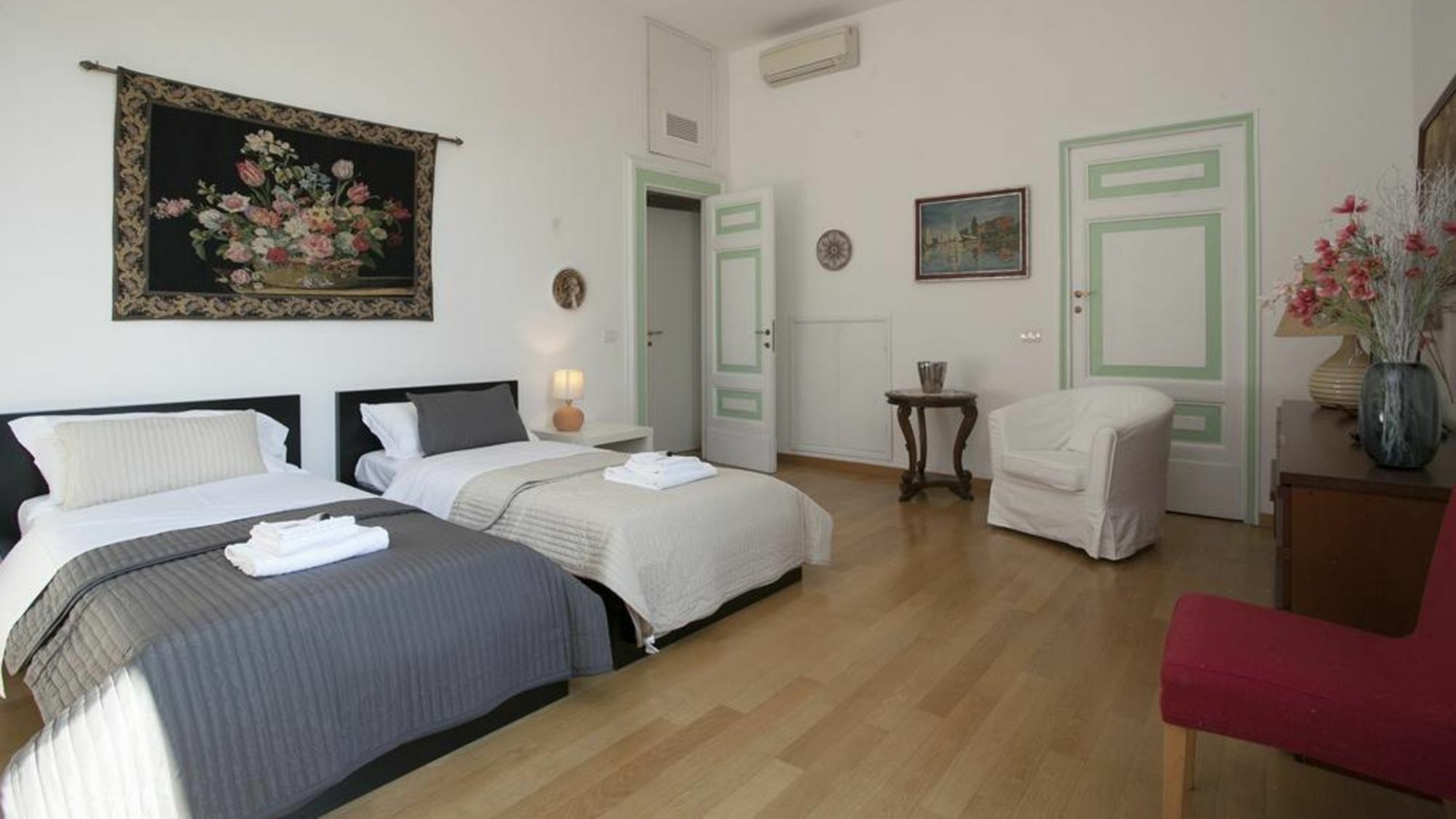 House Paganica Roma